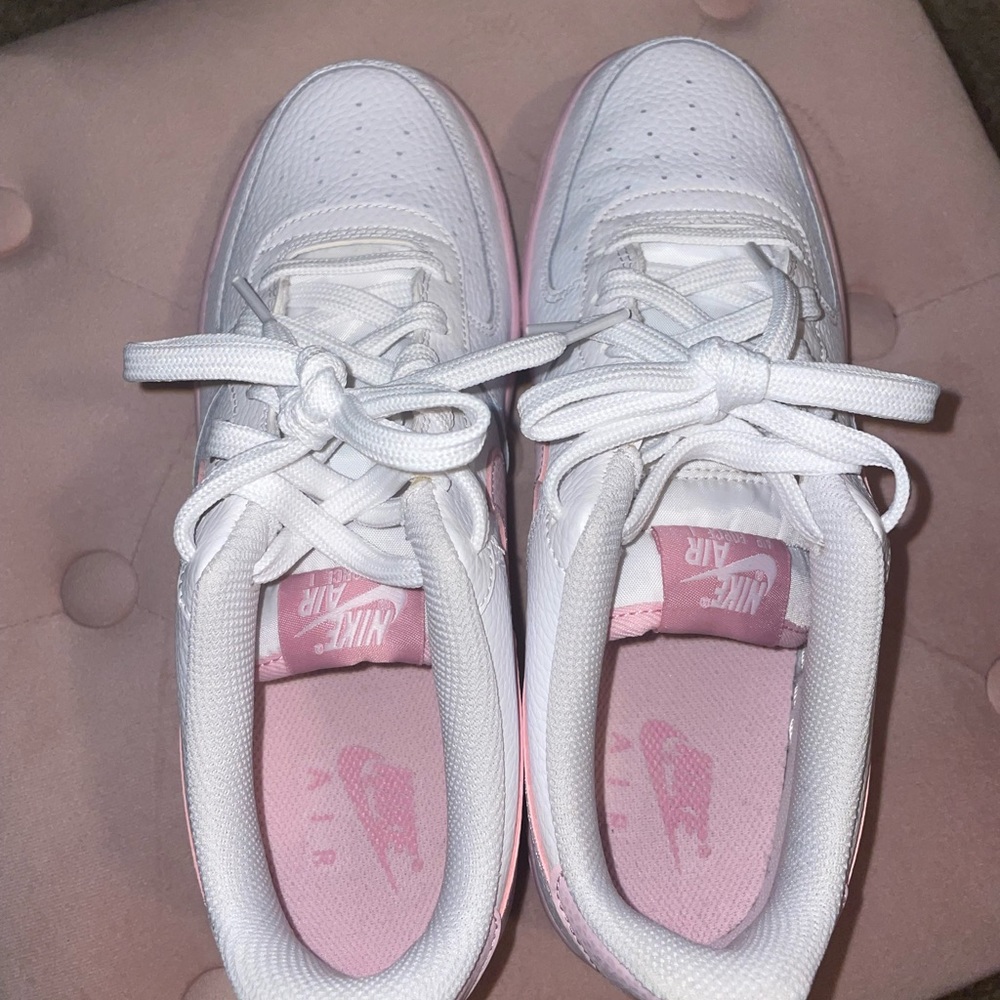 Nike Air Force 1
Big Kids' Shoes.